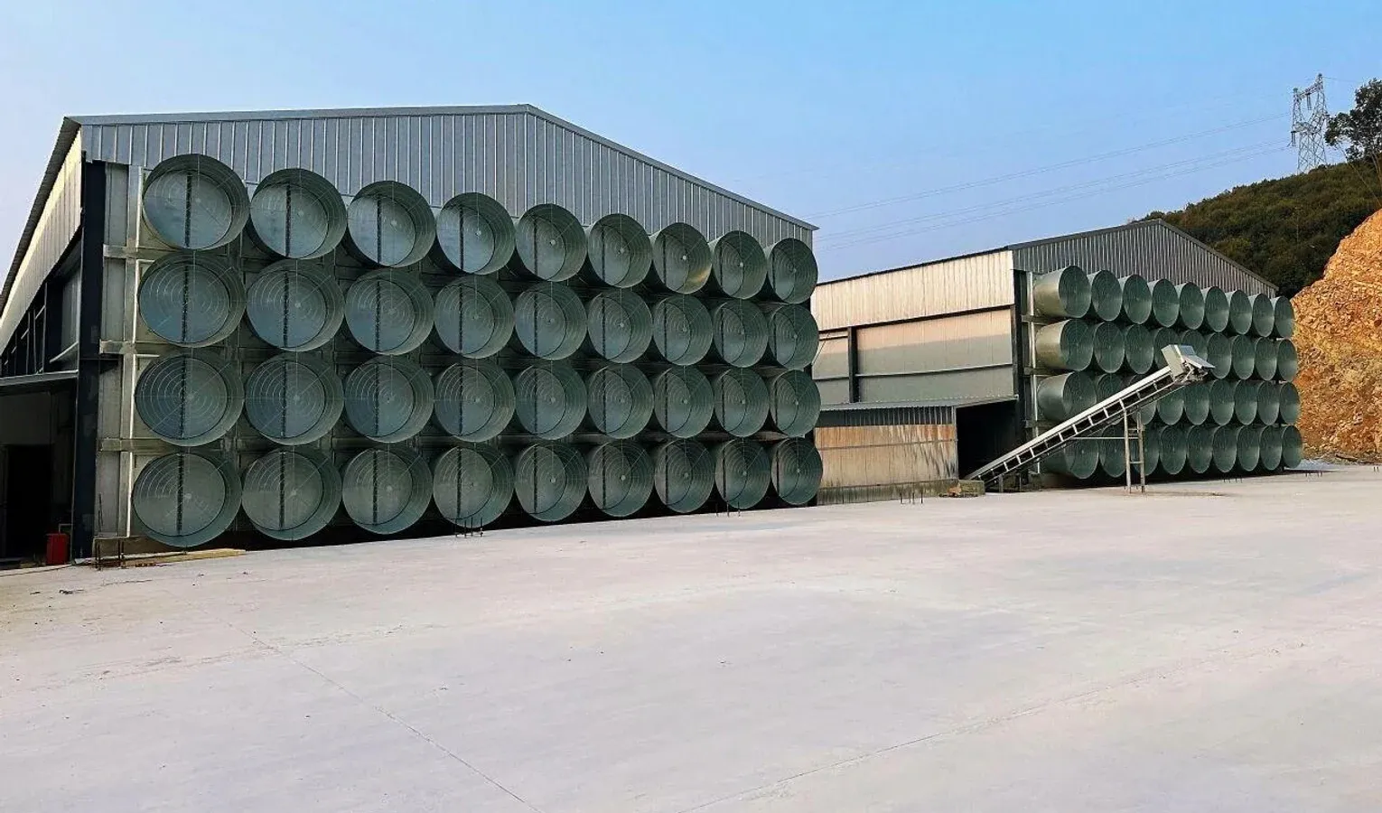 Layer Heat Stress: Water, Cooling and Daily Checks