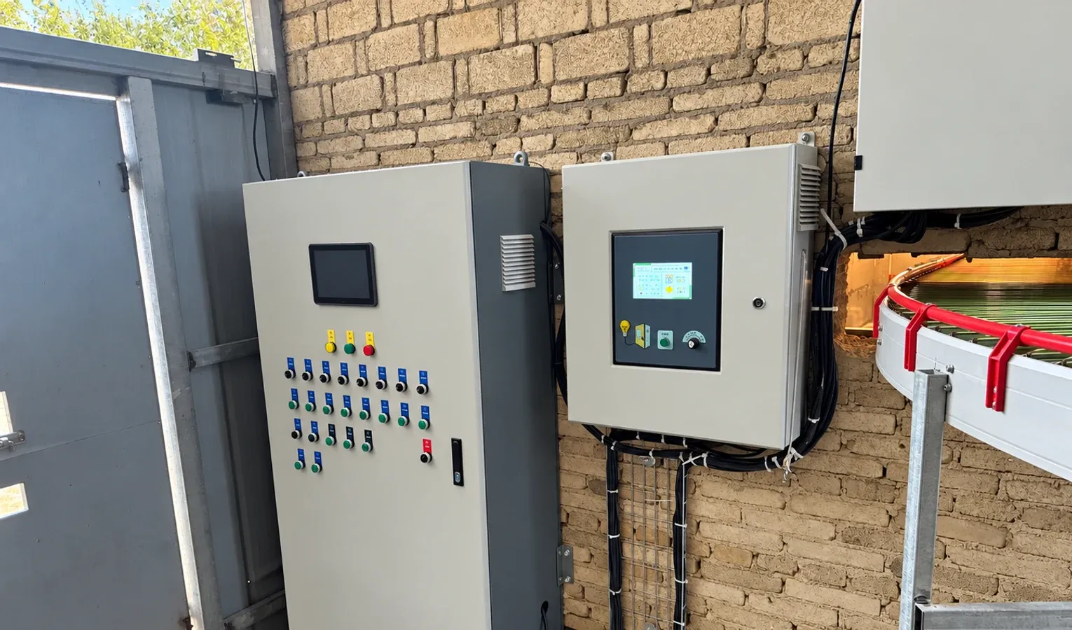 Smart Poultry House Controls: Sensors and Reliability